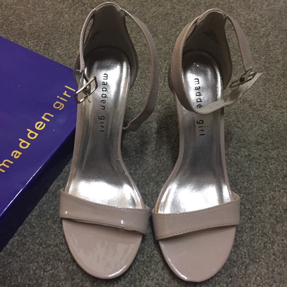 Madden Girl tan ankle strap heels 6.5
